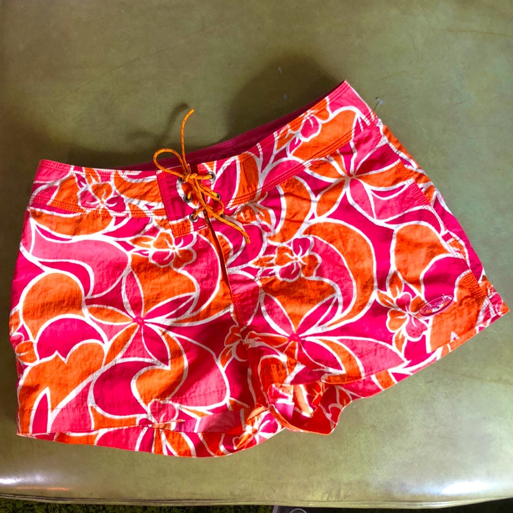 Vintage Patagonia “Pataloha” Hawaiian 🌺 swim shorts